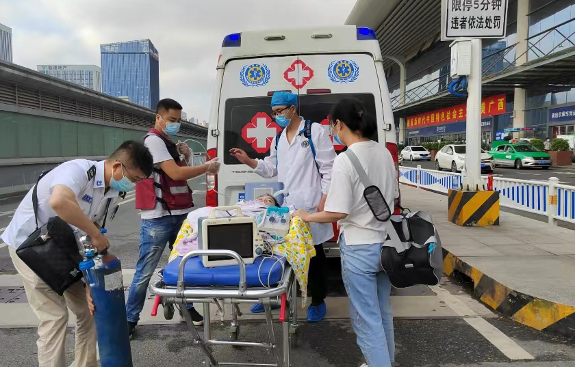 桐梓县救护车出租公司